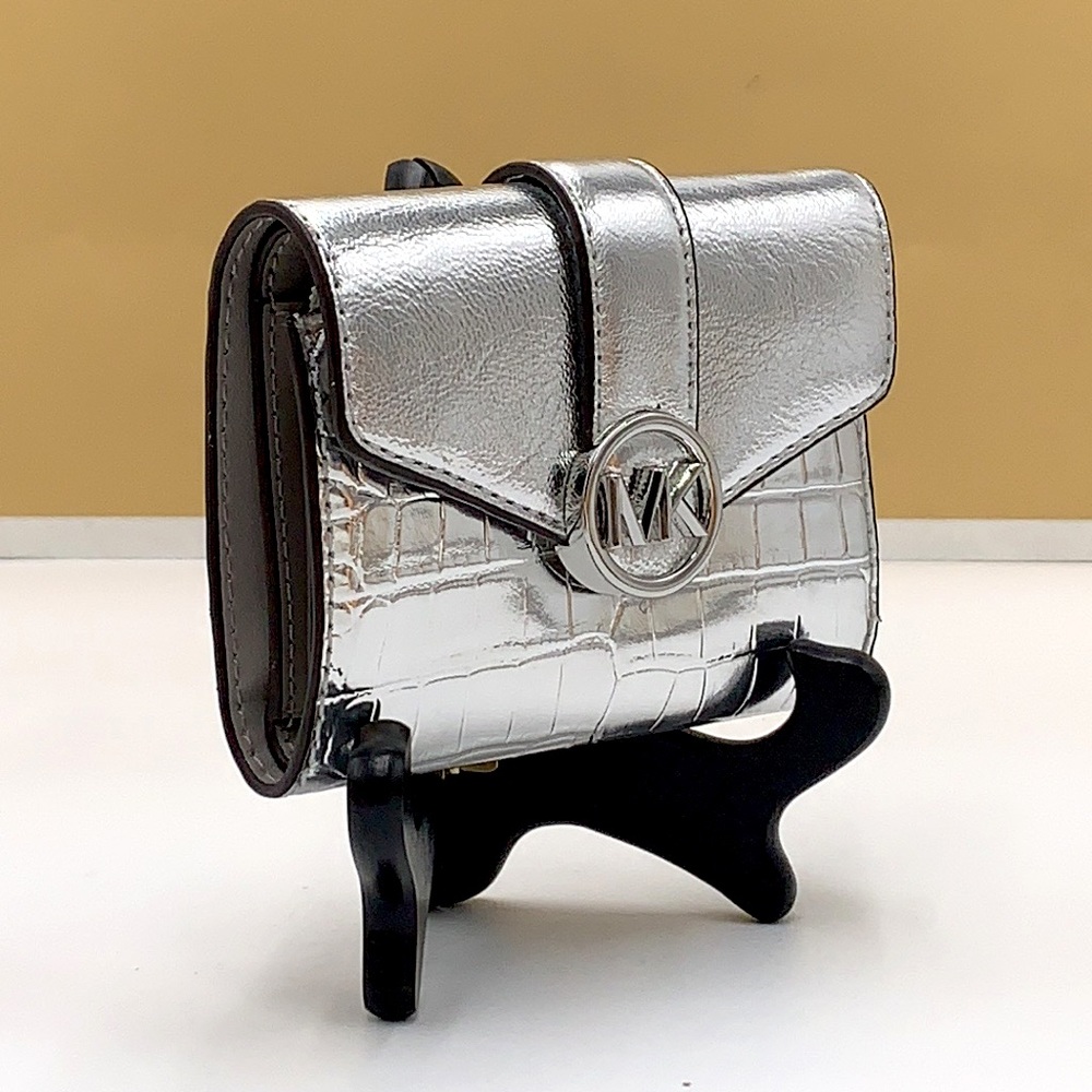 MICHAEL KORS
Carmen Medium Flap bifold Wallet silver color